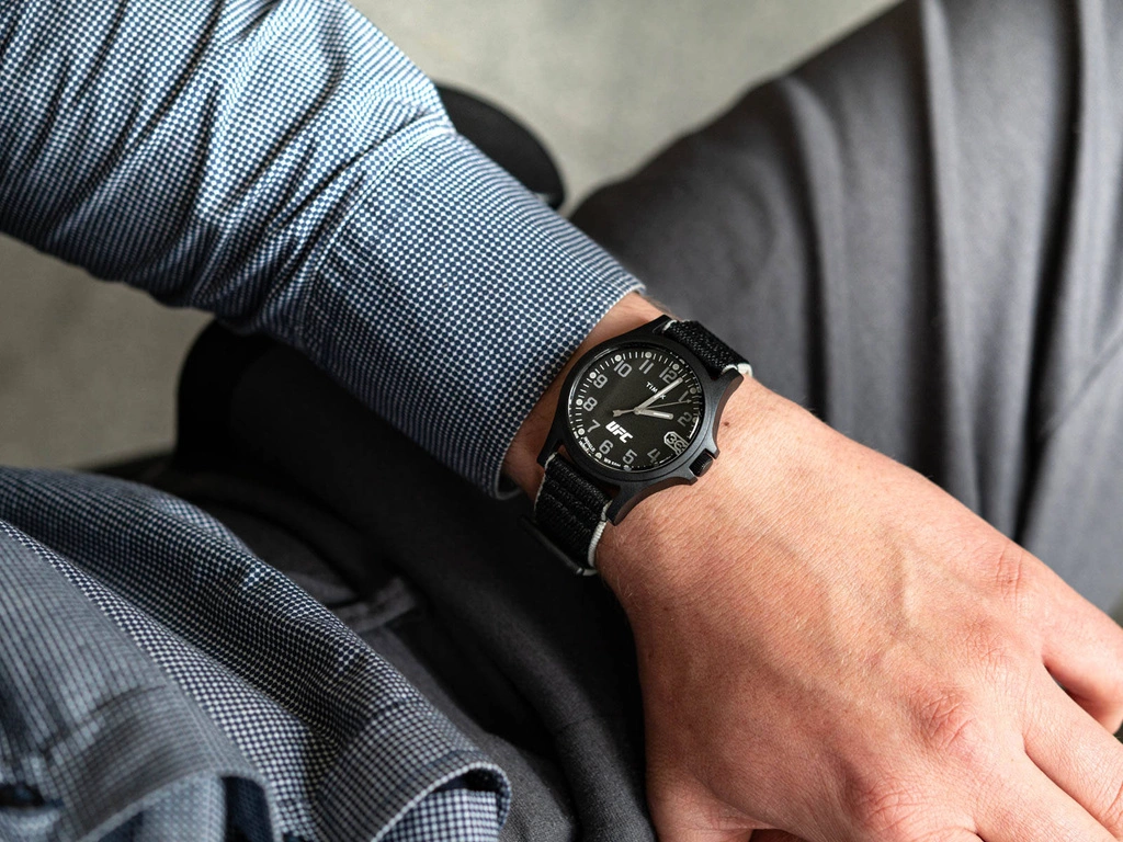 Zegarek męski TIMEX TW2V90800 UFC