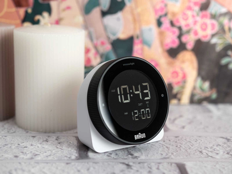 Budzik Braun BC24W-DCF