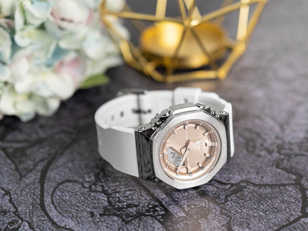 Zegarek damski CASIO G-SHOCK GM-S2110-7A9ER