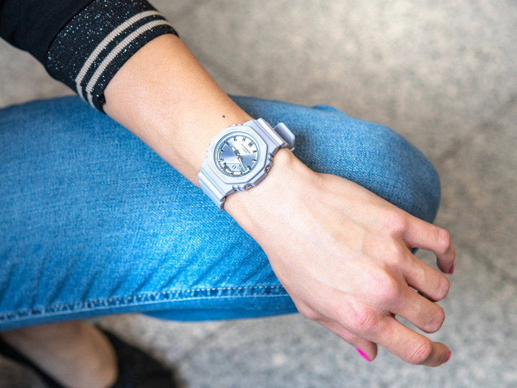 Zegarek damski CASIO G-SHOCK GMA-P2100SG-2AER Soak Up The Shimmer